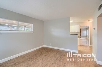 322 Notre Dame Dr in Altamonte Springs, FL - Foto de edificio - Building Photo