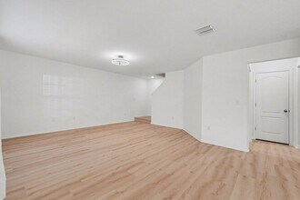 6246 Timberly Ln in Zephyrhills, FL - Building Photo - Building Photo