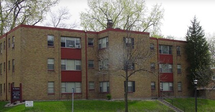 Exeter Place in St. Paul, MN - Building Photo - Building Photo