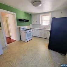 35 Cleveland Ave, Unit 3 in Newark, NJ - Building Photo - Building Photo