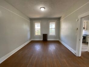 11 Vista Ave, Unit 11 in Lynchburg, VA - Foto de edificio - Building Photo