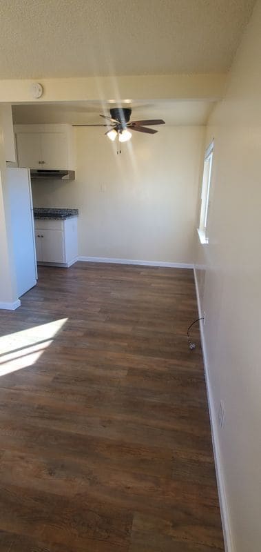 1099 Roewill Dr in San Jose, CA - Foto de edificio - Building Photo