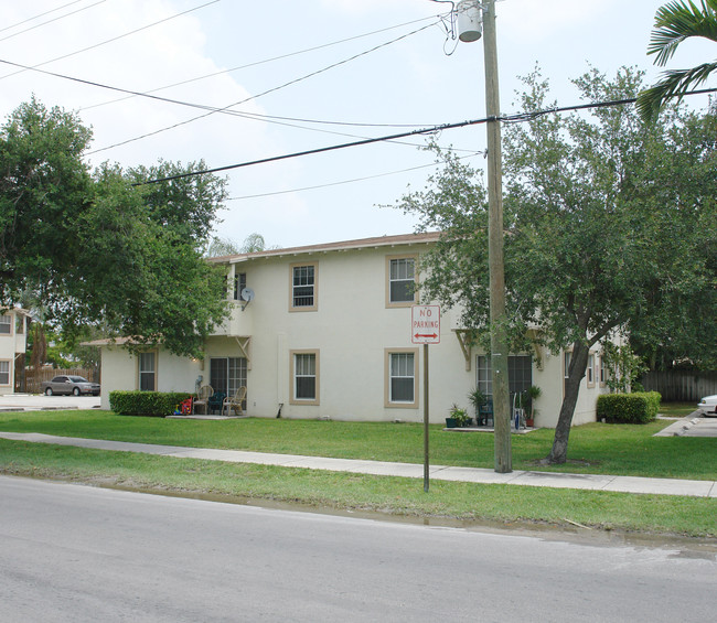 1025 Middle St in Fort Lauderdale, FL - Building Photo - Building Photo