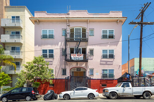 984 S. Oxford Avenue, Apartamentos