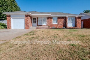 4712 N Sterling Ave in Warr Acres, OK - Building Photo