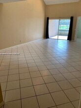 7422 NW 61st Terrace in Parkland, FL - Building Photo - Building Photo
