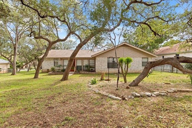850 Mission Hills Dr in New Braunfels, TX - Building Photo - Building Photo