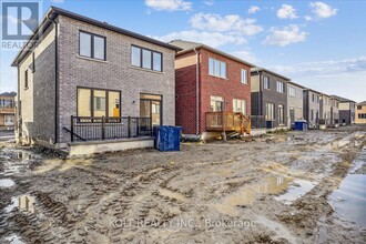 1198 Rexton Dr in Oshawa, ON - Building Photo - Building Photo