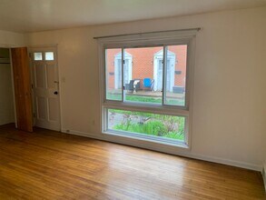 5 Mount Royal Ct in Pittsburgh, PA - Building Photo - Building Photo