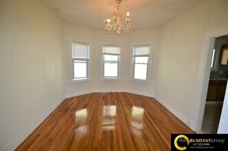 57 Judson St, Unit 1 in Malden, MA - Foto de edificio - Building Photo