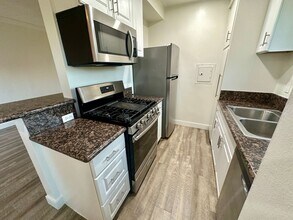 12236 Pacific Ave, Unit 06 in Los Angeles, CA - Building Photo - Building Photo