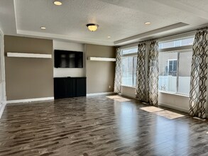 3695 Desert Meadow Way in South Jordan, UT - Building Photo - Building Photo