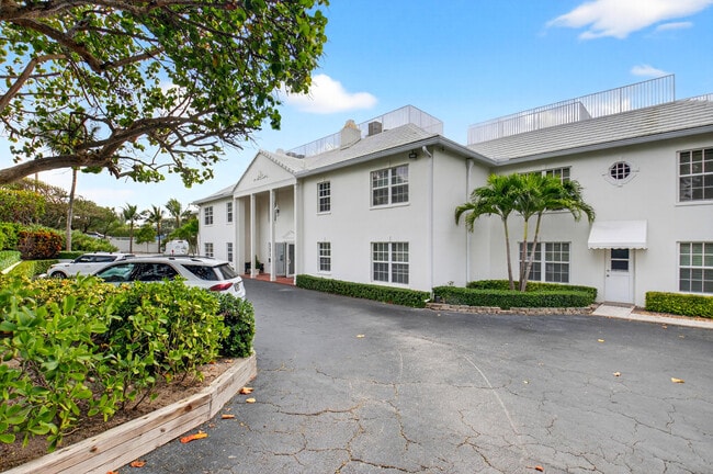 817 N Ocean Blvd in Delray Beach, FL - Building Photo - Building Photo