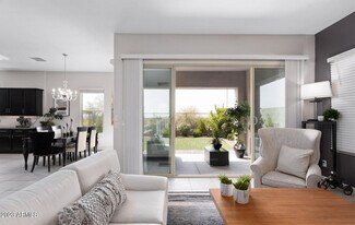 18426 N 65th Pl in Phoenix, AZ - Building Photo