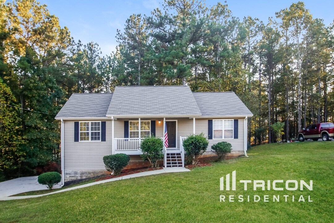 213 Martins COurt in Villa Rica, GA - Building Photo