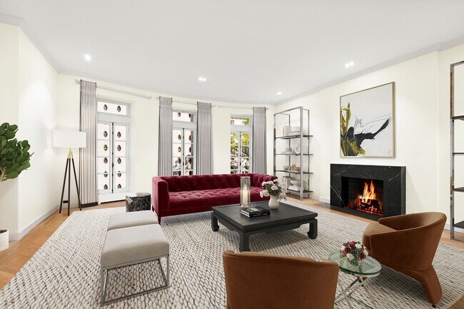 4 E 62nd St in New York, NY - Building Photo - Building Photo