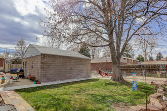 341-345 S Clay St in Denver, CO - Building Photo - Building Photo