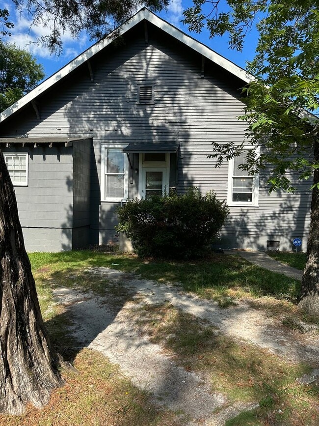 property at 1318 Forest Ave