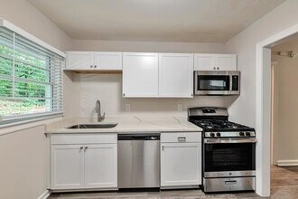 551 Wimbledon Rd NE in Atlanta, GA - Building Photo - Building Photo