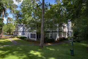 Heron on the Bluffs in Savannah, GA - Building Photo