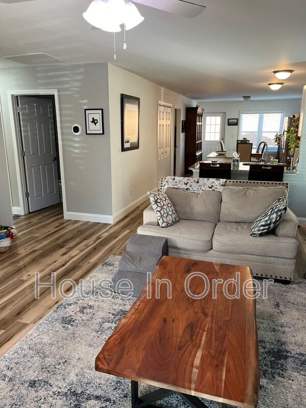 542 Quinn Hill Ln in Mars Hill, NC - Building Photo - Building Photo