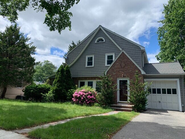 property at 11 Hallron Rd