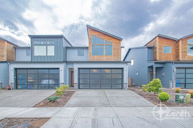 12323 NE 116th Way in Vancouver, WA - Building Photo - Building Photo