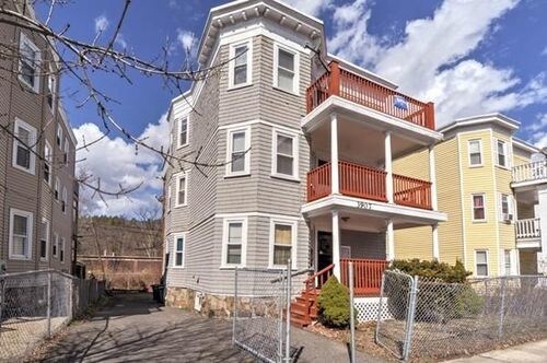3907 Washington St-Unit -227 in Boston, MA - Building Photo