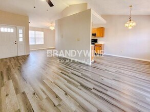 3524 Sweetleaf Ct in Indianapolis, IN - Foto de edificio - Building Photo