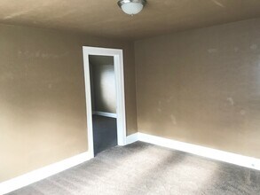 1665 Cliffview Rd, Unit 3 in Cleveland, OH - Building Photo - Building Photo