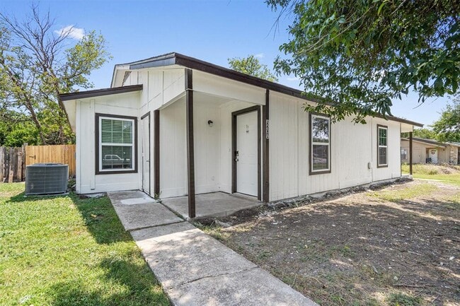 property at 520 Lenora Dr