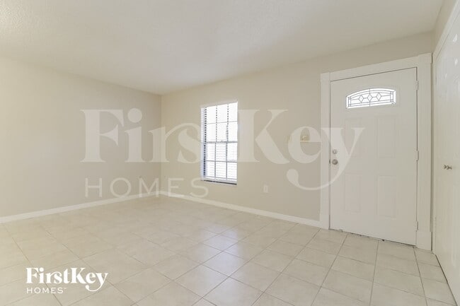 5210 Holden Rd in Cocoa, FL - Foto de edificio - Building Photo