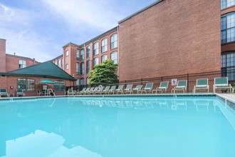 Lofts at the Mills in Manchester, CT - Foto de edificio - Building Photo