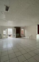 12411 W Village Dr in Houston, TX - Building Photo - Building Photo