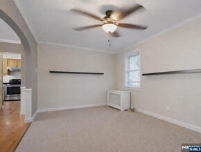 355 Elm St, Unit 1 in Elmwood Park, NJ - Building Photo - Building Photo