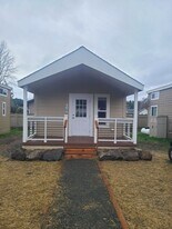 825 Argyle Ave in Friday Harbor, WA - Building Photo