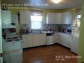 830 S High St in Harrisonburg, VA - Building Photo - Building Photo