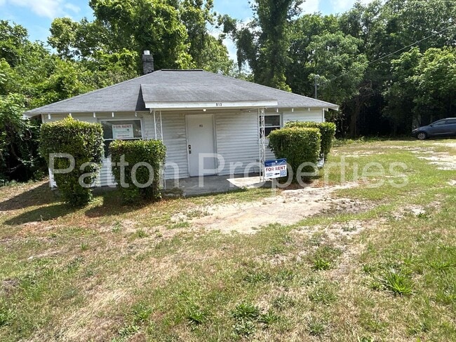 913 Glenn St in West Columbia, SC - Building Photo - Building Photo