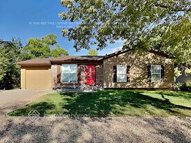 1617 S Sedalia St in Aurora, CO - Building Photo