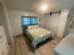 6909 Marlin Ln in Bradenton, FL - Building Photo - Building Photo