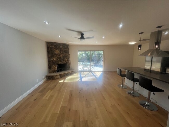 2408 La Estrella St in Henderson, NV - Building Photo - Building Photo