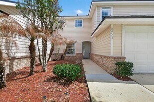 805 Old Bridge Rd, Unit 2- in Fruit Cove, FL - Building Photo