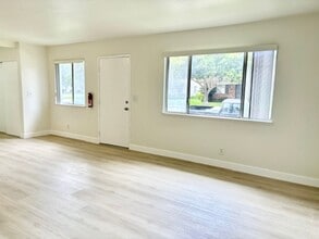 2612 Anchor Ave in Port Hueneme, CA - Building Photo - Building Photo