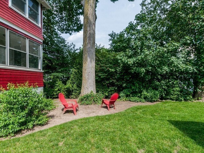 113 Cushing Ave in Belmont, MA - Building Photo - Building Photo