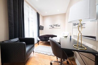 5 W 101st St in New York, NY - Building Photo - Building Photo