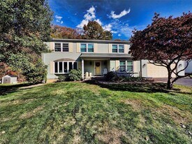 617 Midvale Rd in Vestal, NY - Building Photo