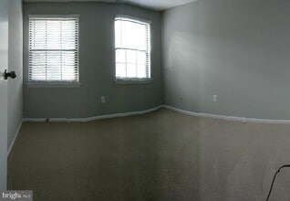 406B Willow Turn in Mount Laurel, NJ - Building Photo - Building Photo