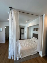 2533 1/2-2612 1/2 S Harcourt Ave in Los Angeles, CA - Foto de edificio - Building Photo