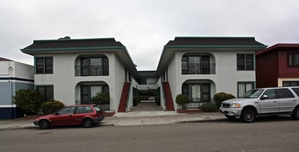 241-243 San Bruno Ave W in San Bruno, CA - Building Photo - Building Photo