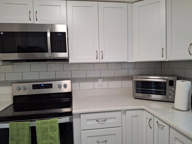 10751 Temple Terrace in Seminole, FL - Building Photo - Building Photo